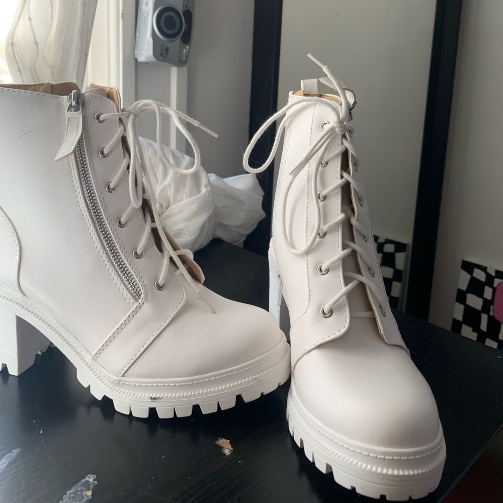 White Lace Up Heeled Boots